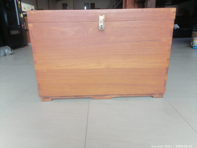 5482 - Amazing Solid Wood Storage Box with Decorative Handles