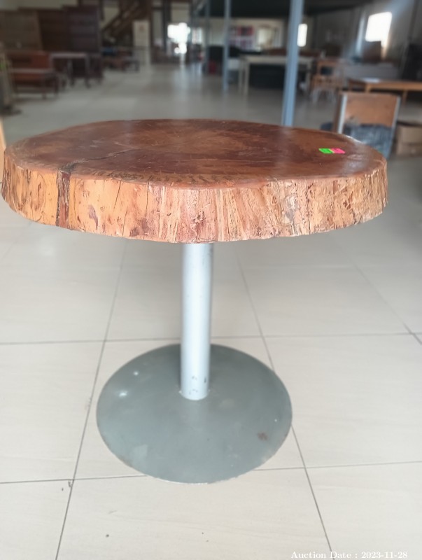 3890 - Amazing Steel Framed Table with Round Solid Wood Table Top