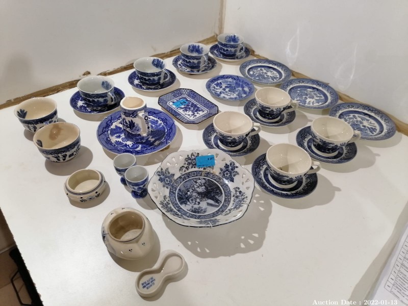 316 - Assortment of Blue & White Crockery / Ornaments including Delft