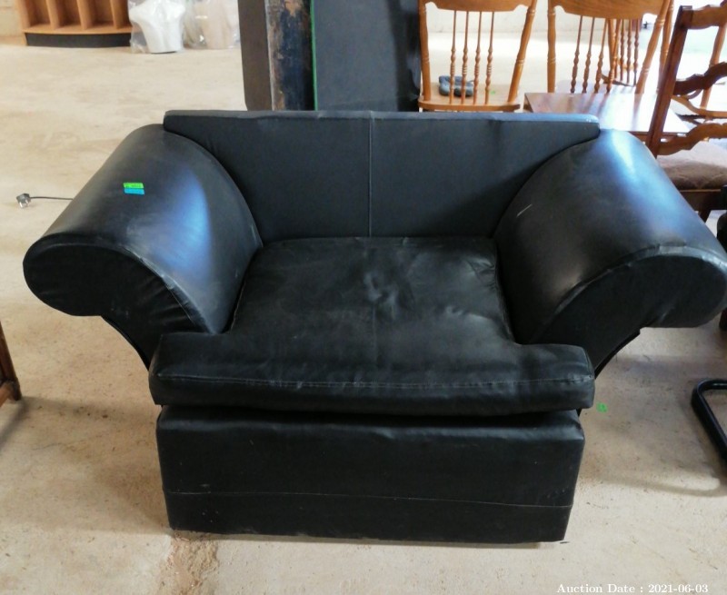 303 One seater leather look chair