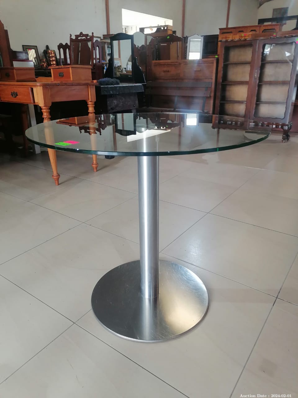 5125 - Round Chrome Frame and Glass Top