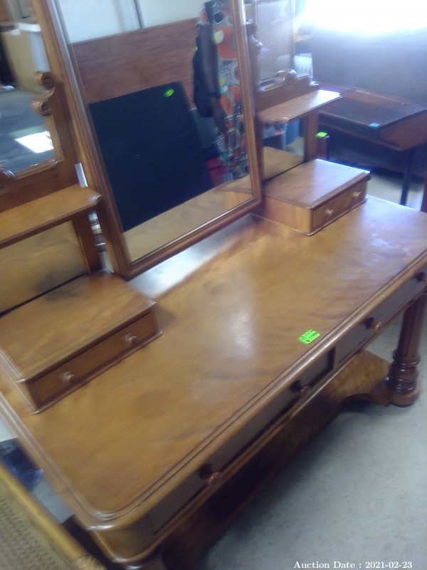 514 Dressing Table