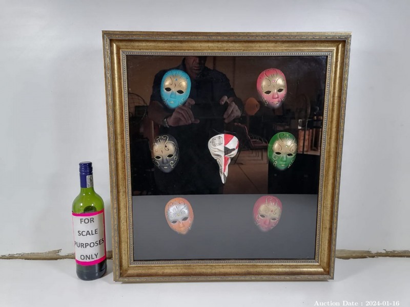 4701 - Beautiful Venetian Masks in a Picture Box