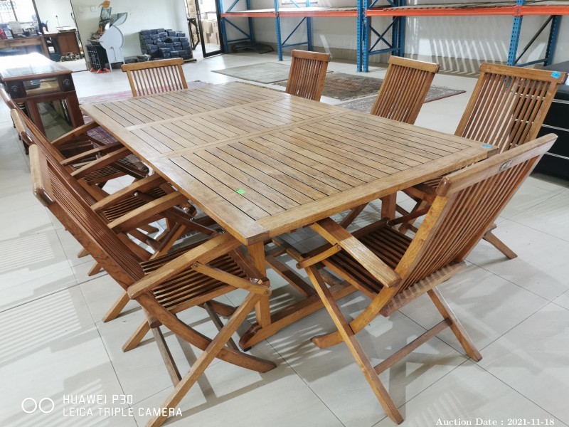 373 - Stunning Slatted Extendable Patio Table with Chairs (Solid Wood)
