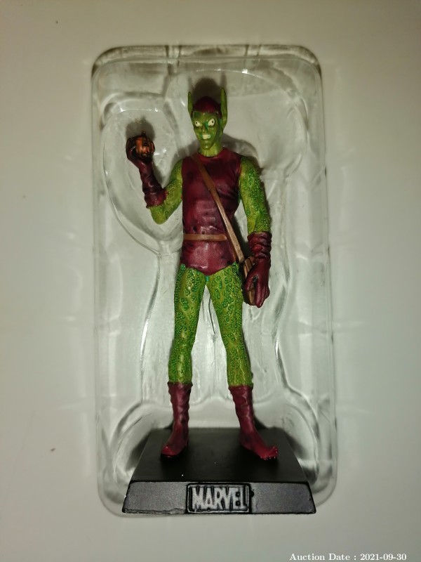 227 - Marvel Collectable Figurine with Magazine - Green Goblin