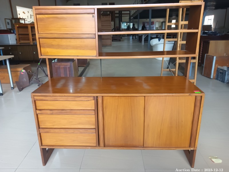 4104 - Sideboard with Display Area and Drawers