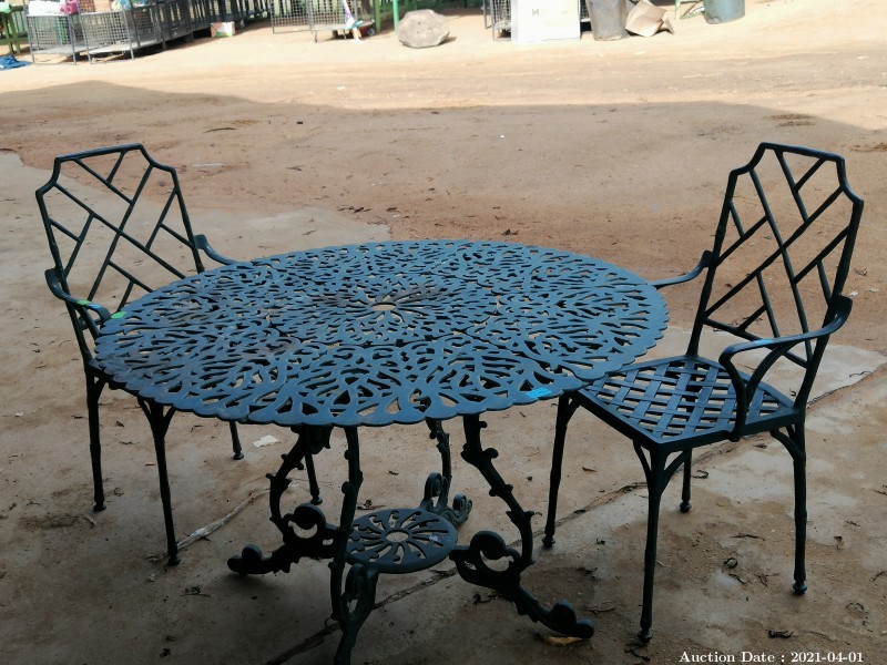 332 Wrought Iron Patio Table with 2 Chairs