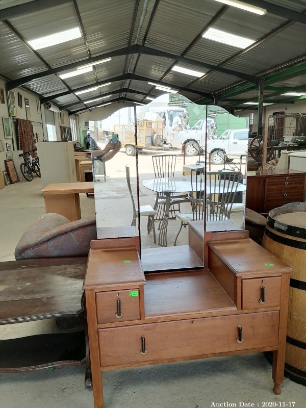 520 Dressing Table
