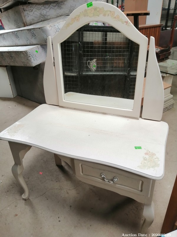 106 DRessing Table