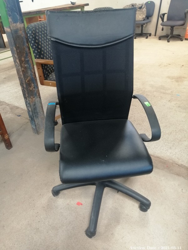 302 Highback Office Chair
