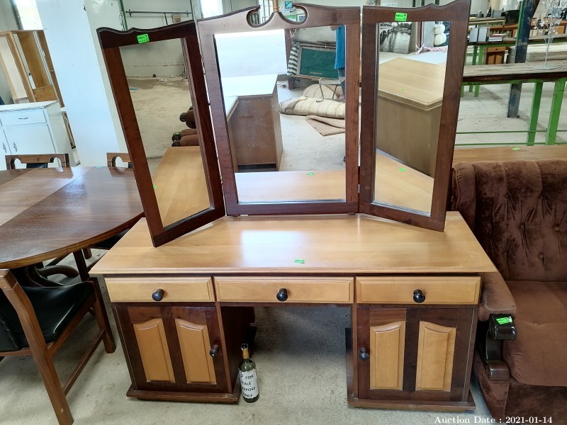 101 Dressing Table