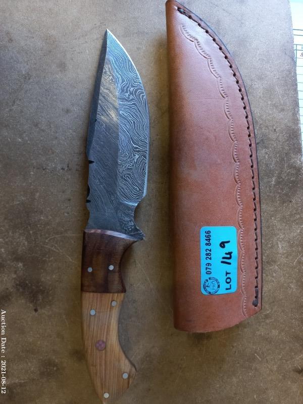 149 - Damascus Steel Hunting Knife with Wooden Handle