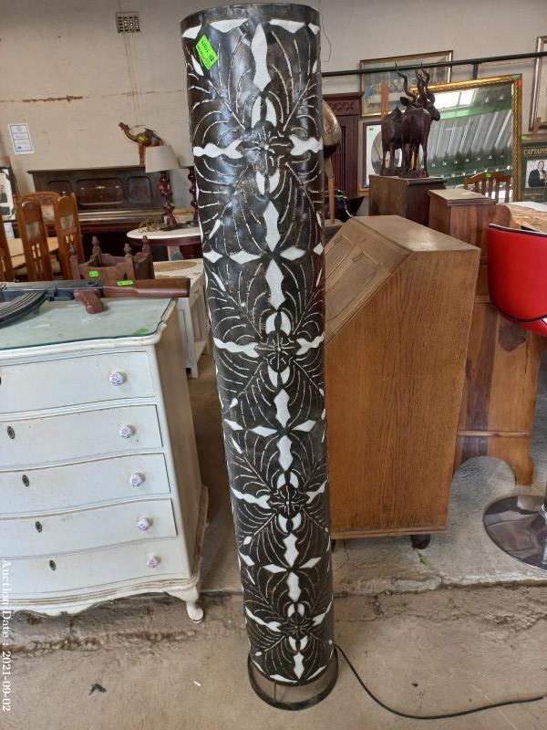 607 - Stunning Large Standing Lamp with Metal Cutout Pattern