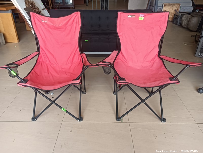 4035 - 2 Red Camping Chairs