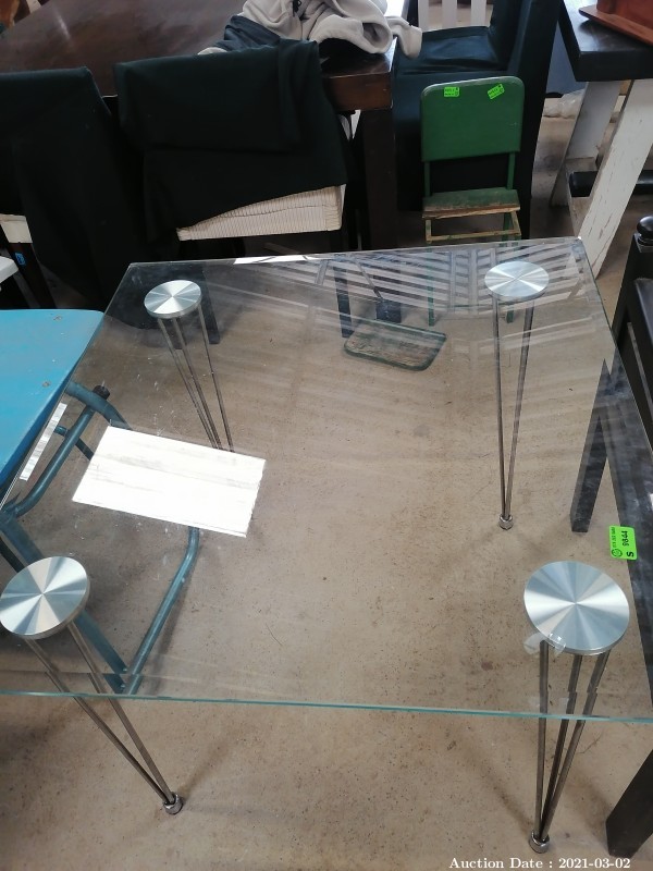 519 Glass Square Table