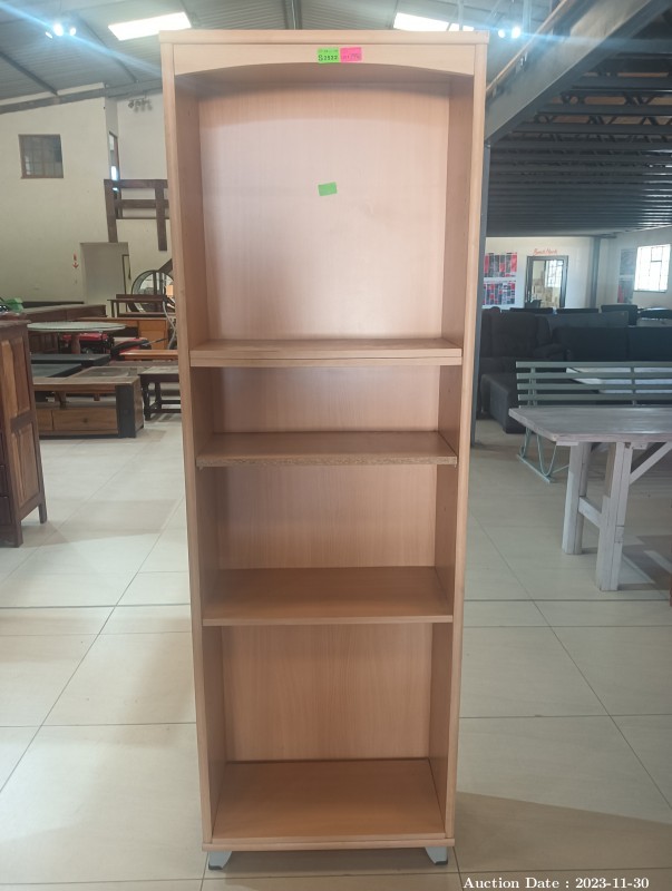 3982 - Wooden Shelves