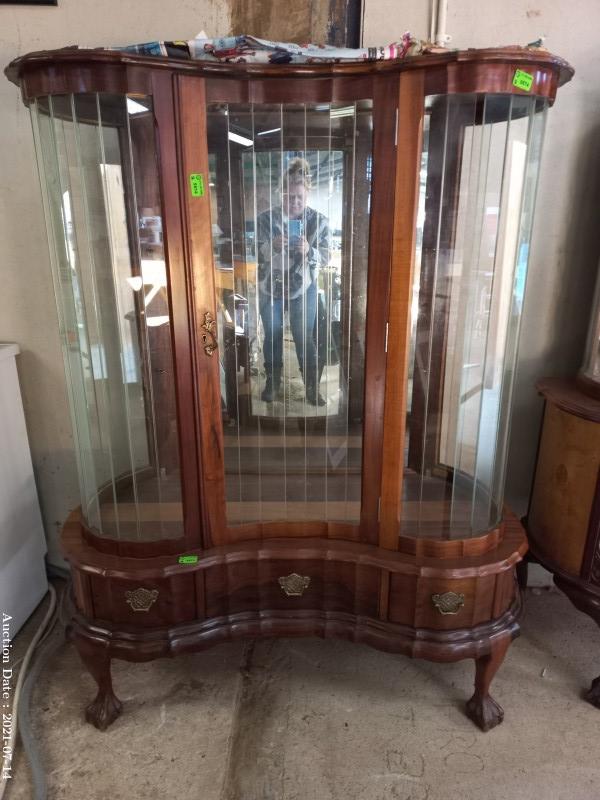 1027 - Spectacular B&C Display Cabinet with Slatted Glass
