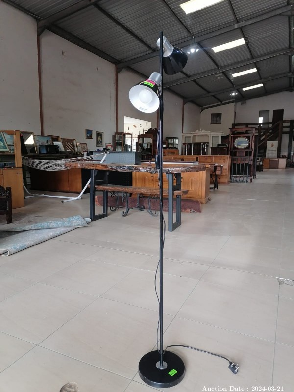 Lot 6070 - Modern Standing Lamp