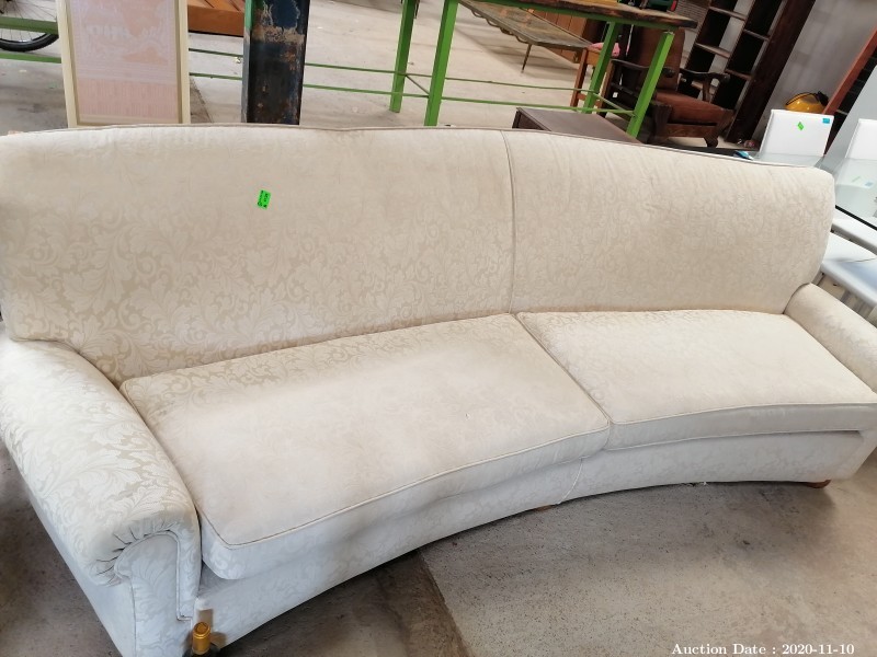 523 Curved Couch