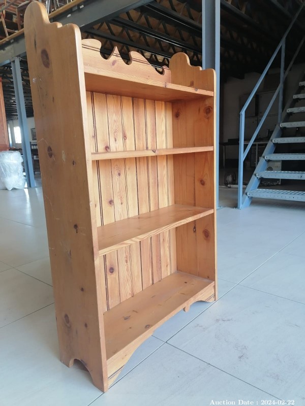5645 - Lovely Solid Wood Display Shelf