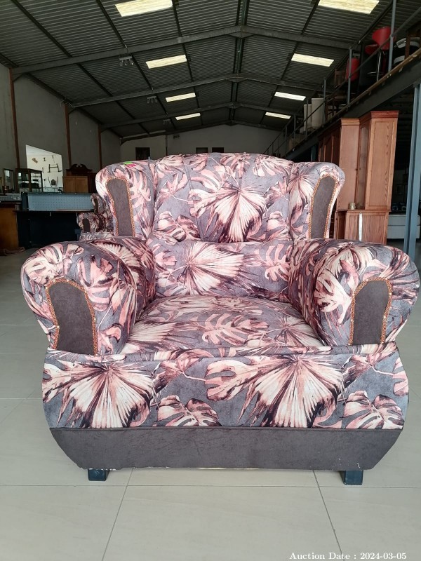 5695 - Single Seater Upholstered Couch