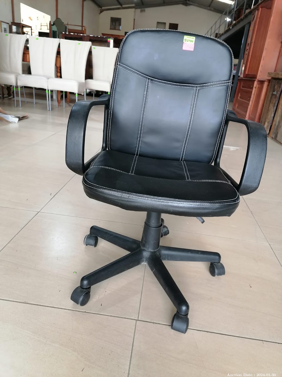 5063 - Leatherette Office Chair on Wheels