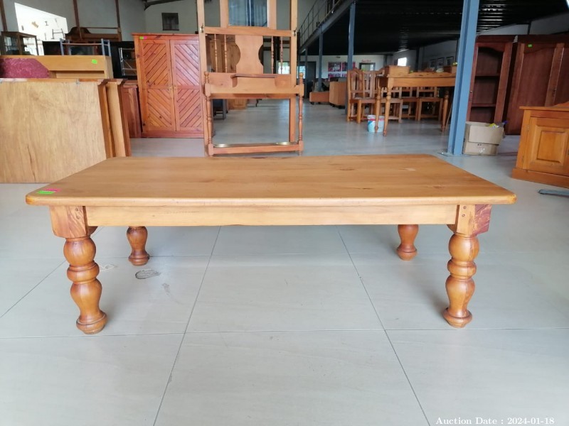 4790 - Beautiful Solid Wood Coffee Table