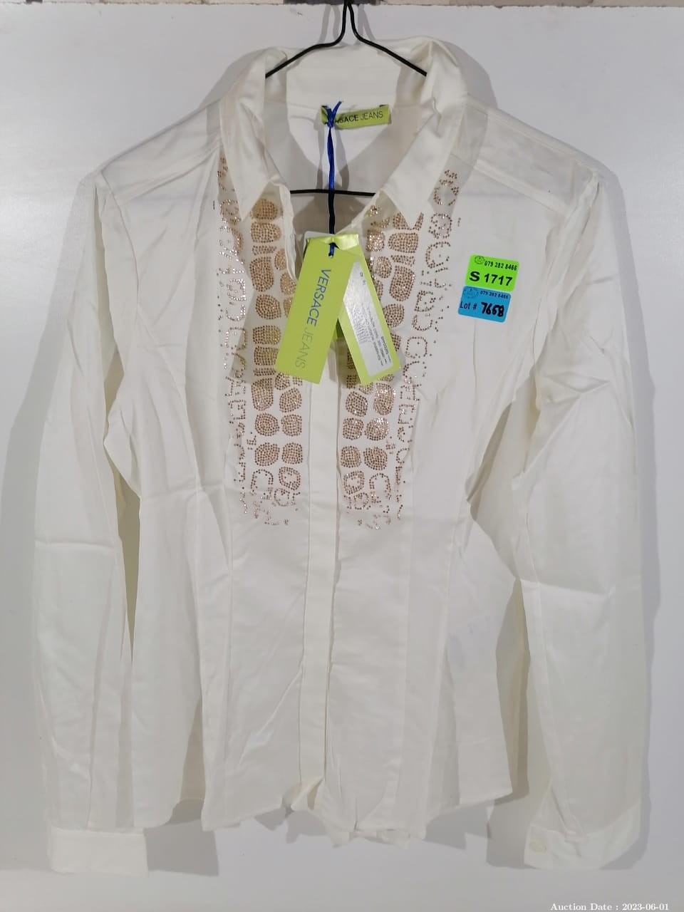 3836 - Stunning White Ladies Versace Jeans Button Up Shirt with Motif - Size 42