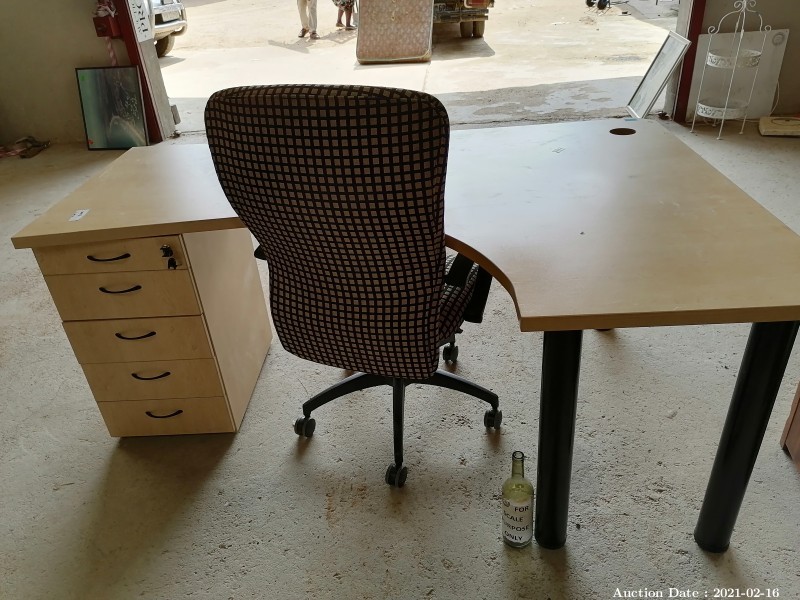 501 Office Desk & Chair