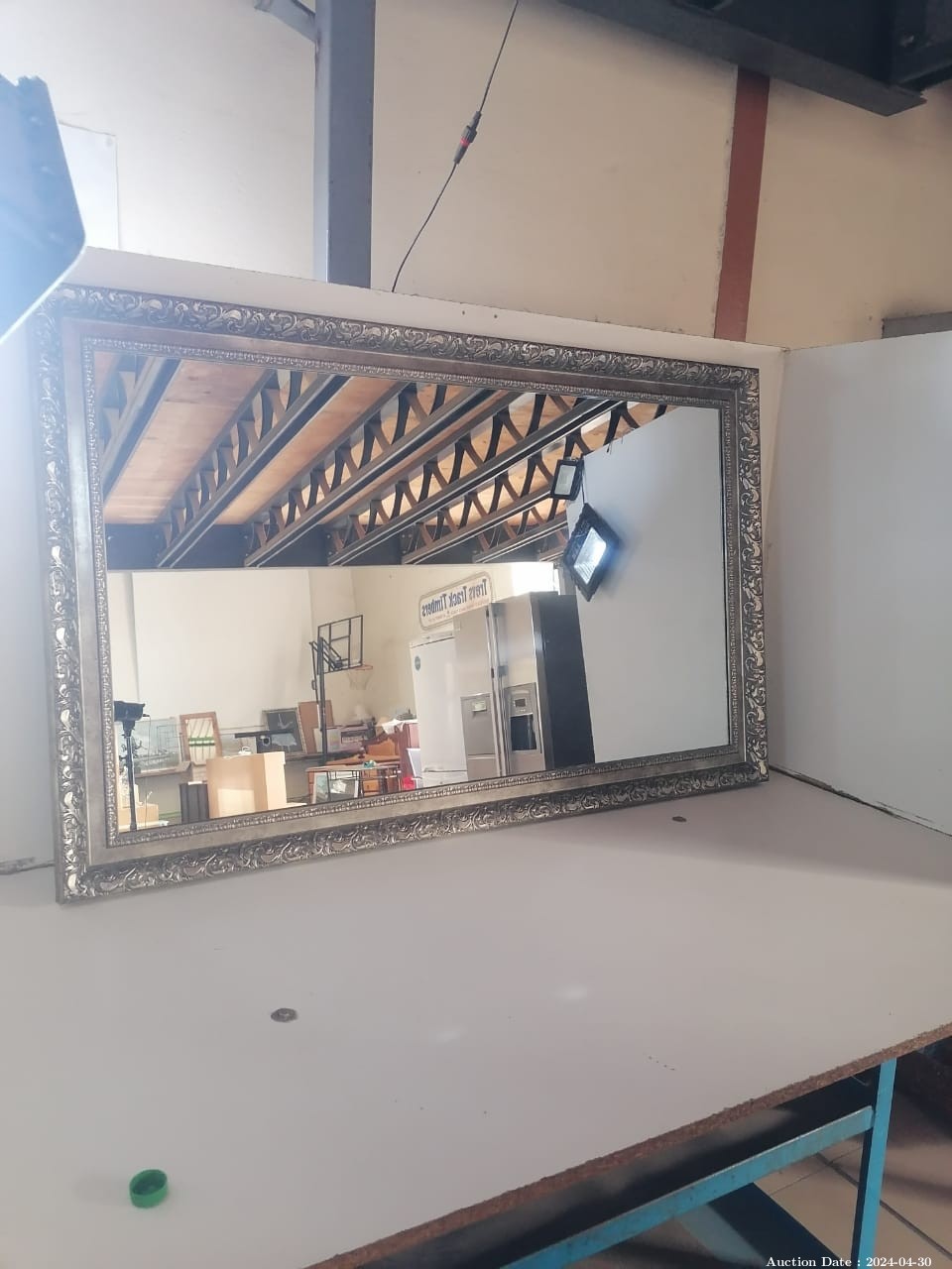 6972- 1x Mirror With Stunning Frame 