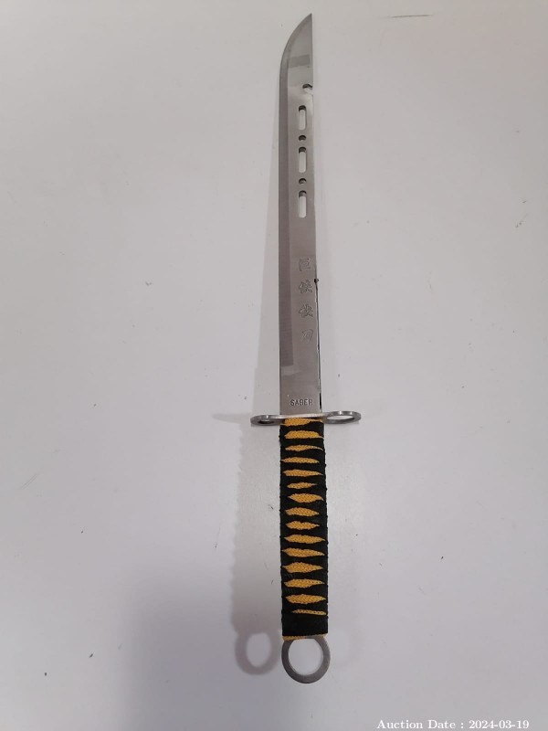 Lot 6230 - Knife with Sheath