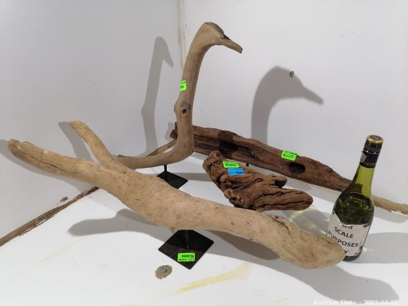 Lot 1547 - 4 x Driftwood Pieces mounted as Ornaments 