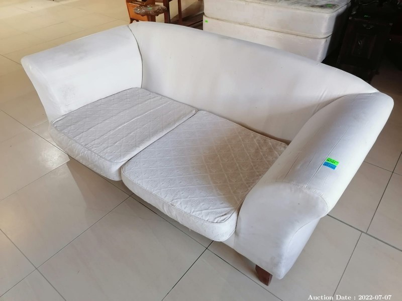 2322 - Wetherly Couch 3 Seater