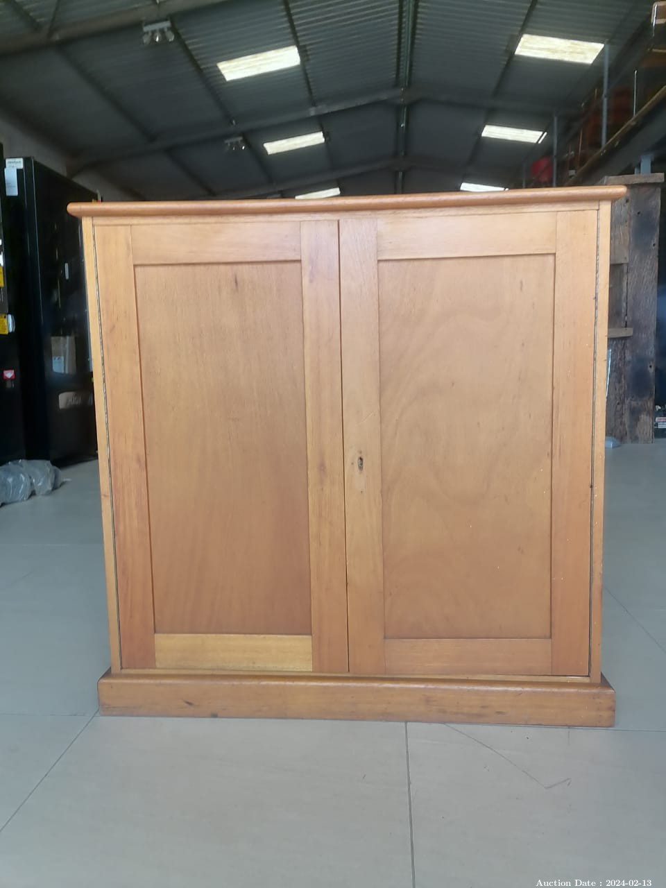 5372 - Solid Wood Universal Cabinet