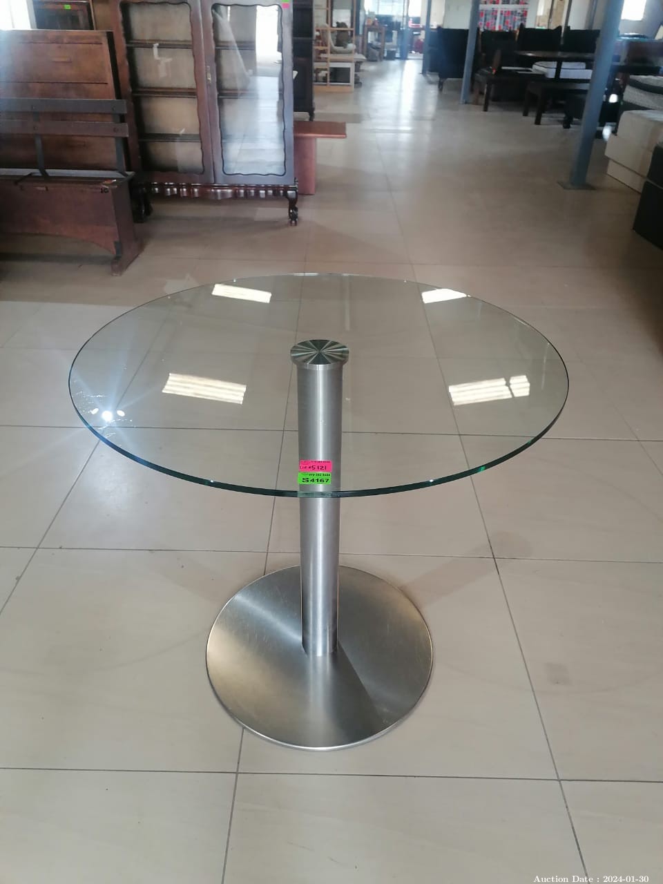 5246 - Round Chrome Frame and Glass Top