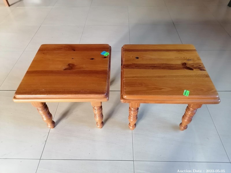 1672 - 2 x Solid Wood Side Tables