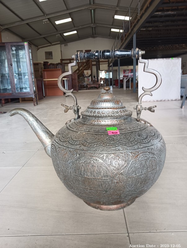 4031 - Substantial Unique Decorative Tea Pot