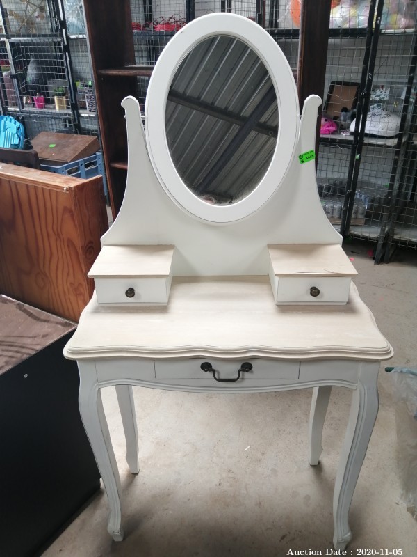 109 Dressing Table