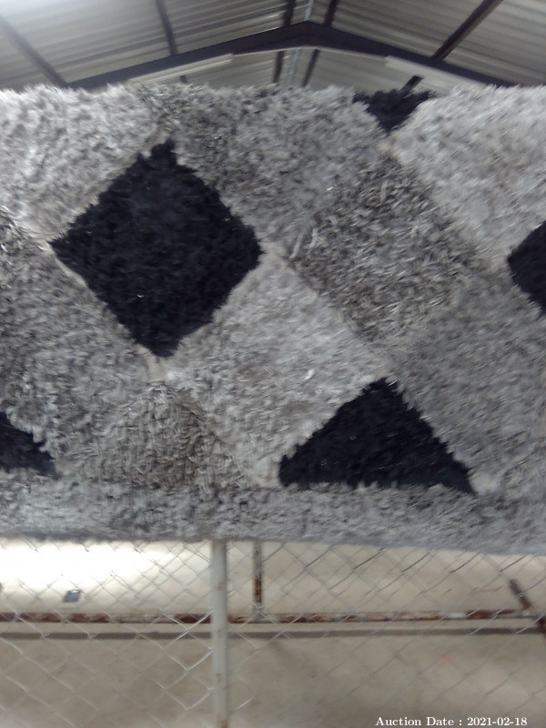 118 Fluffy Carpet