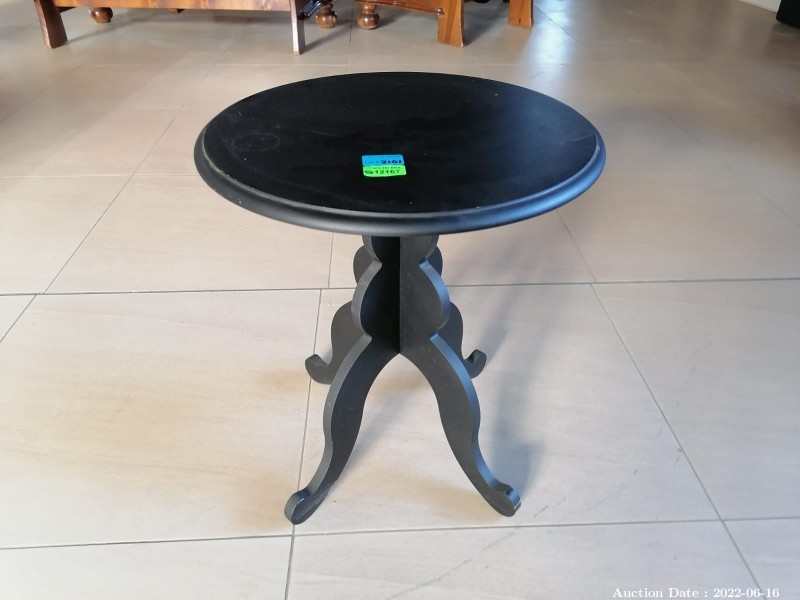 2101 - 1 x Small Wooden Side Table