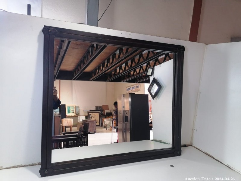 6781- 1x Mirror With Wooden Frame 