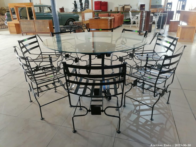 2251 - Stunning Glass & Metal Dining Room Table with 8 Chairs, no cushions