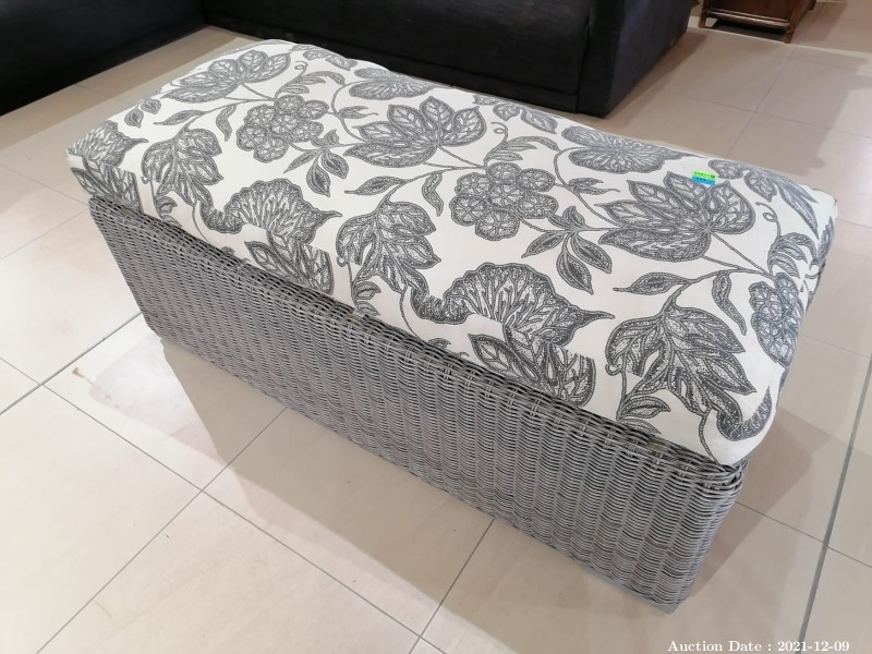 666 - Stunning Wicker Bench with Upholstered cushion