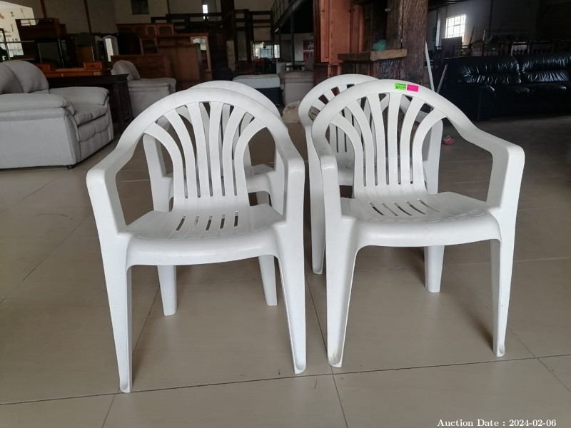 5400 - 4 White Composite Stackable Chairs