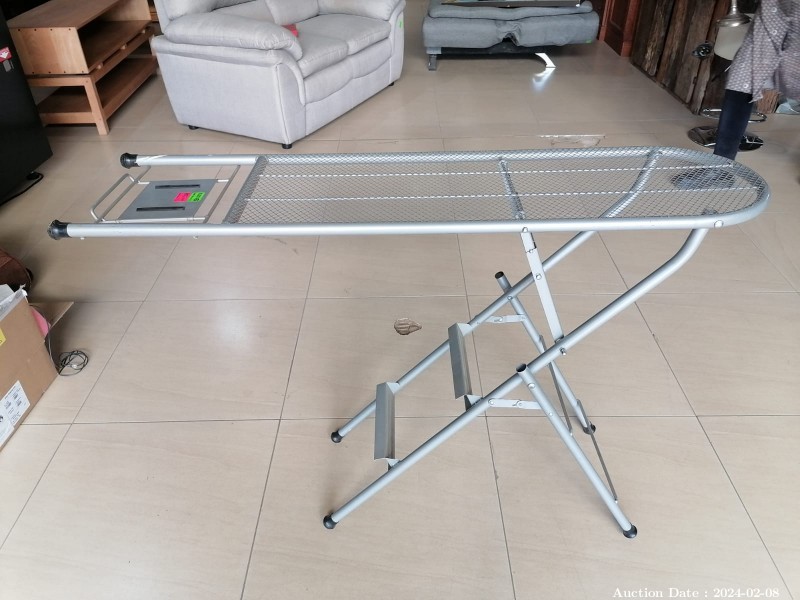 5268 - Unique Ironing Board and Step Ladder Combination