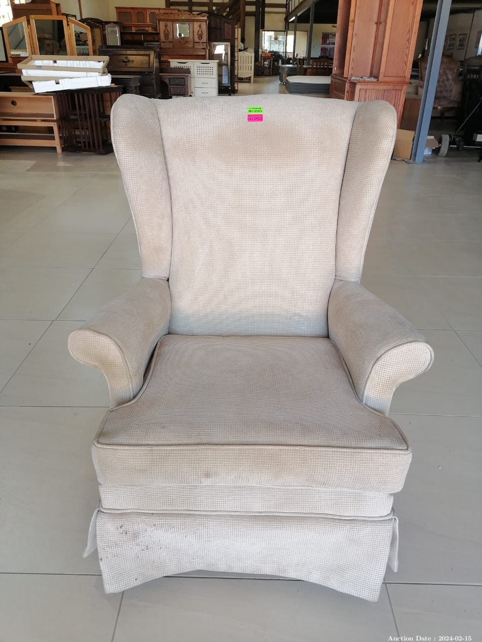 5422 - Upholstered Armchair