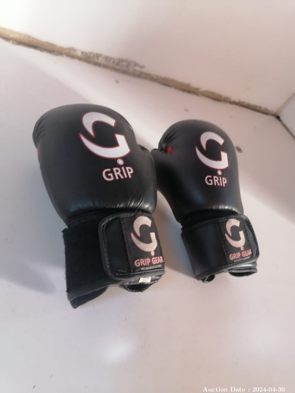 6983- 1x Grip Gear Boxing Gloves 