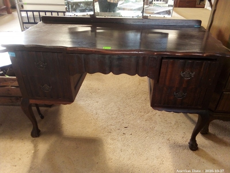 515 Dressing Table