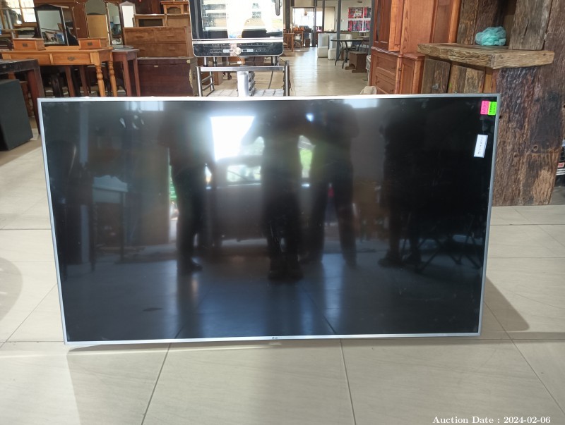 5179 - Amazing 55 cm LG Flat Screen TV