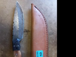 Description 150 - Damascus Steel Hunting Knife with Wooden Handle